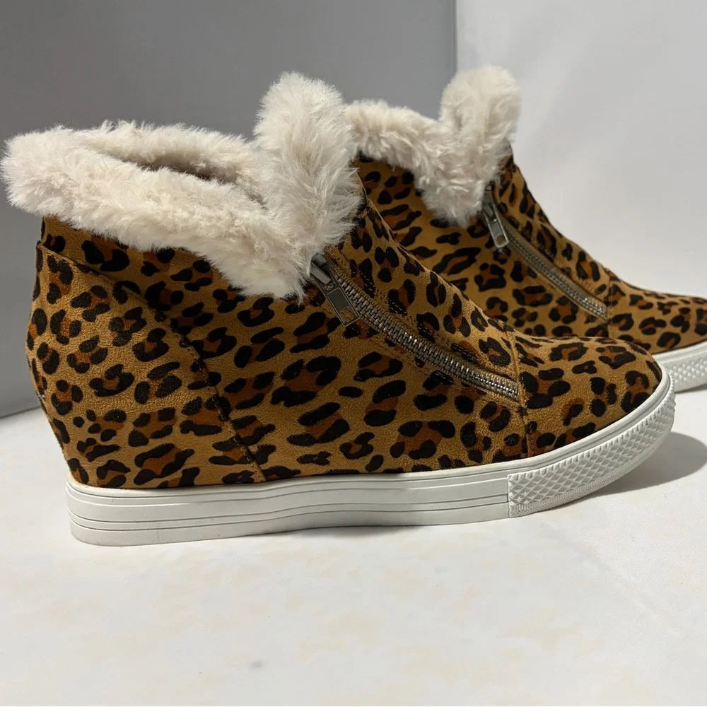 Leopard Print Fur-Lined Wedge‎ Booties